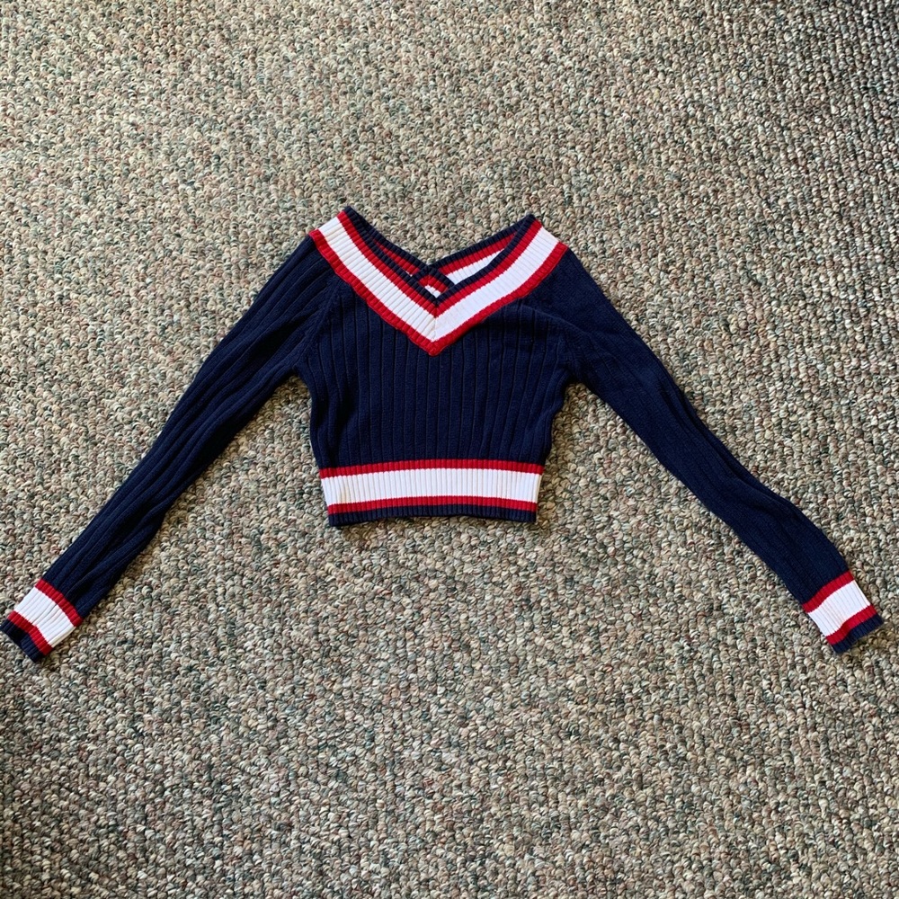 Blue Crop Sweater! 💙❤️🤍 Off-shoulder